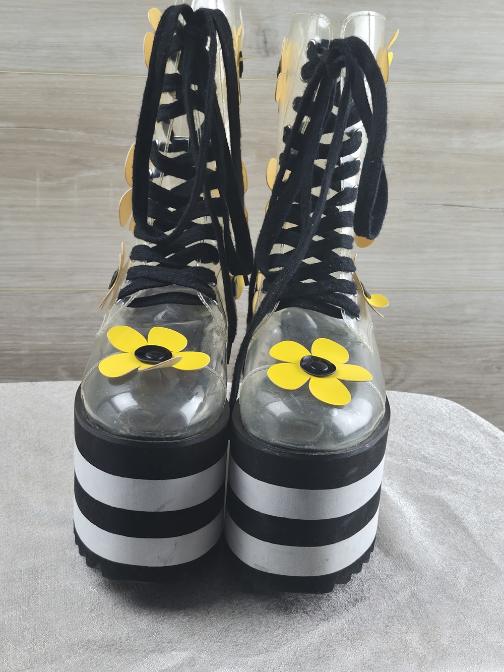 CURRENT MOOD Clear Flower Platform Combat Boots Striped Lug Sole Women's Size 9 - Picture 2 of 10